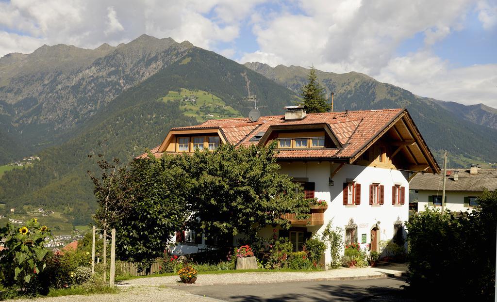 Krebishof Agriturismo Schenna Exterior photo